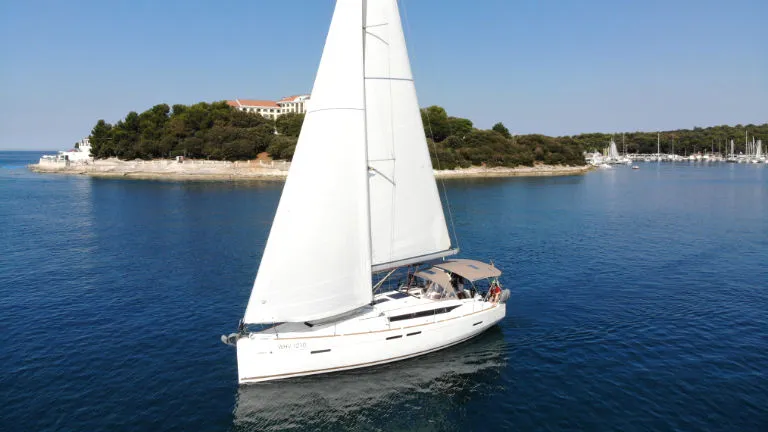 Salon of Mira, a Jeanneau Sun Odyssey 419 sailboat at Grad Pula, Croatia