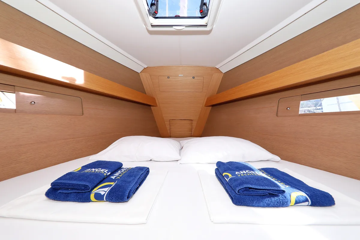 Cabin on 3 Friends, a Dufour 412 GL sailboat at Primošten, Croatia