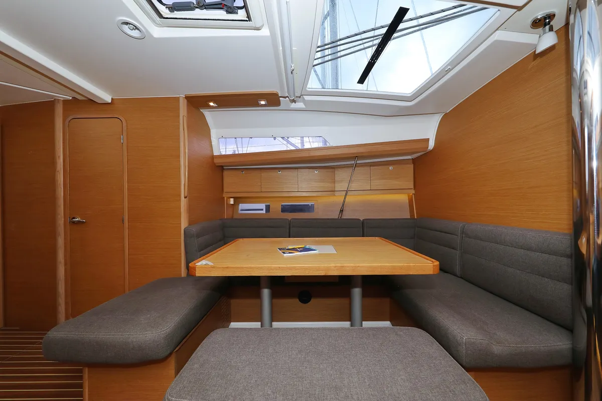 Salon of 3 Friends, a Dufour 412 GL sailboat at Primošten, Croatia