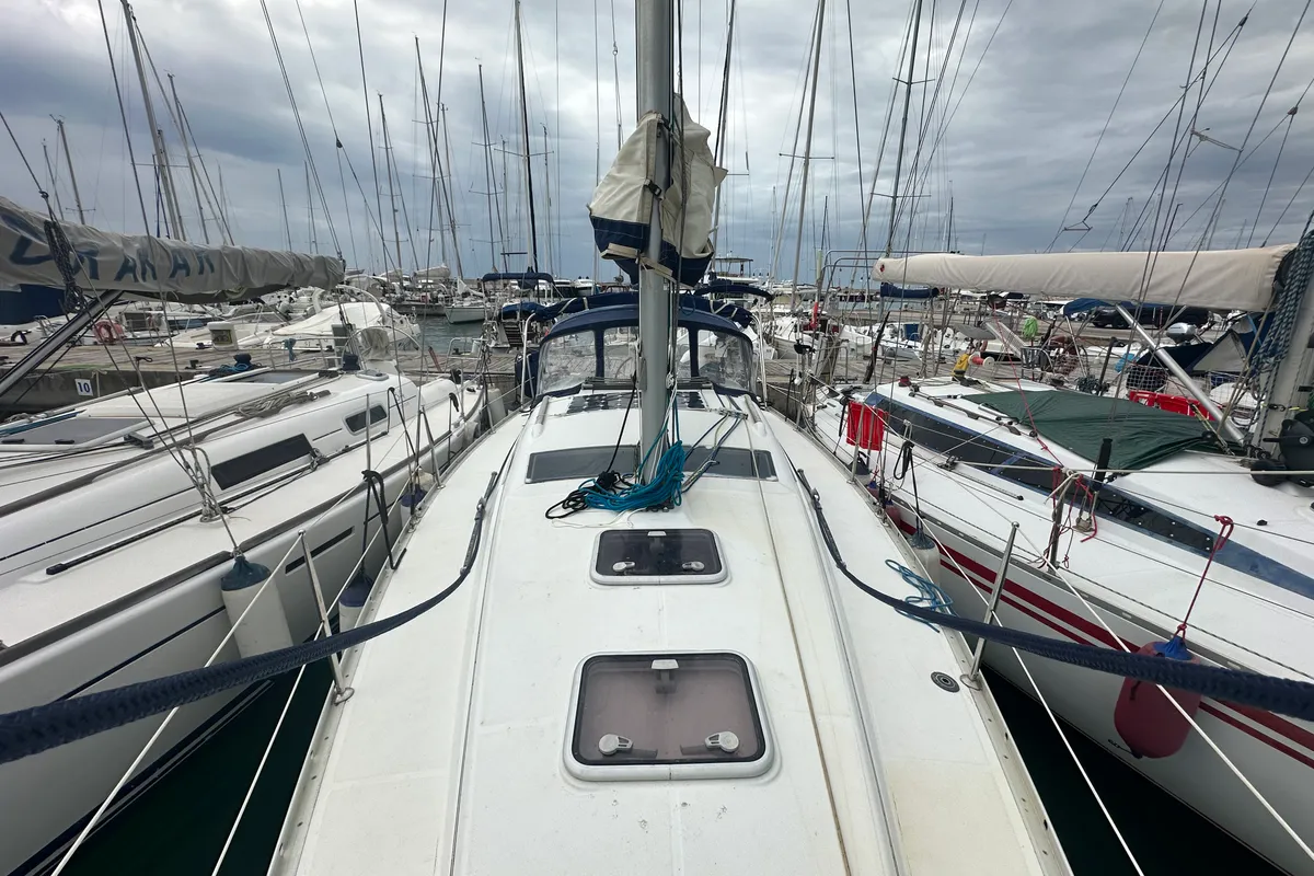 Deck of Cassiopea, a Beneteau Oceanis 323 sailboat at Punta Ala, Italy