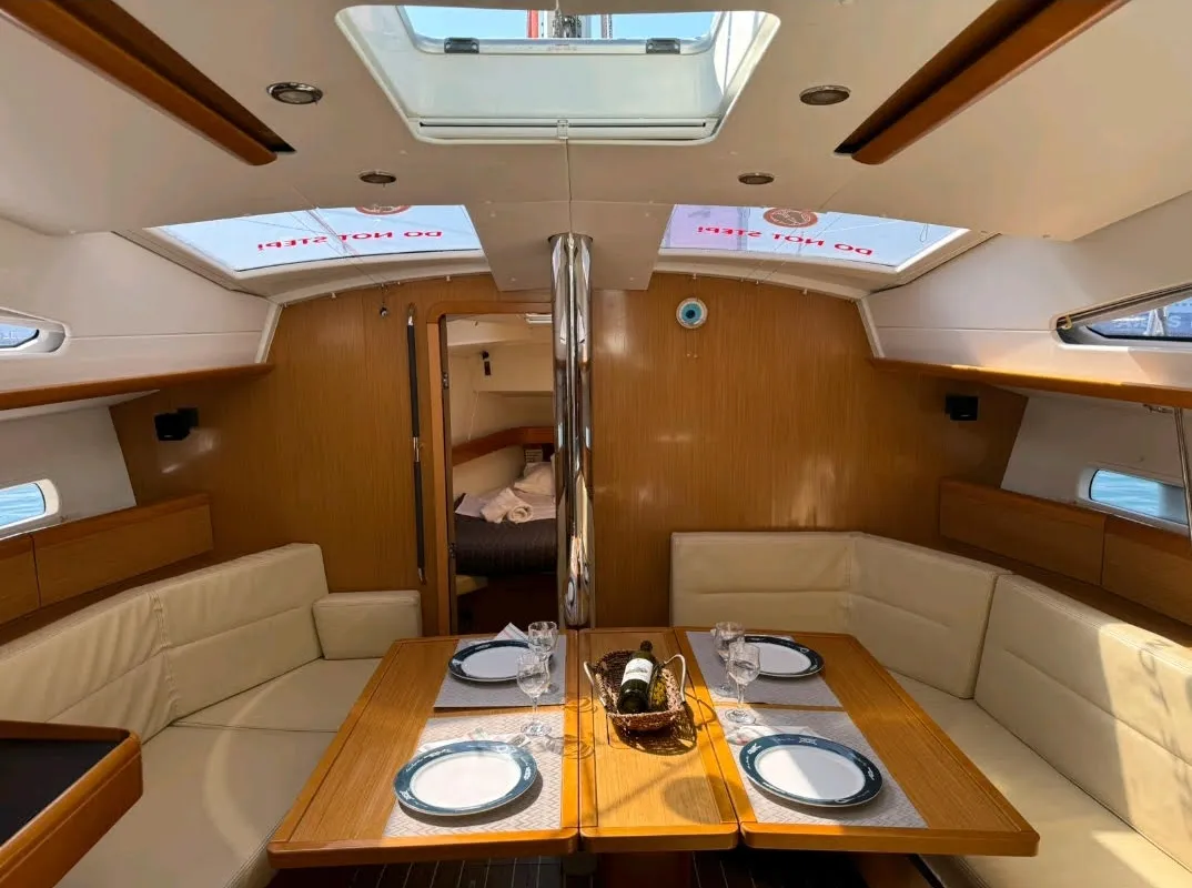 Salon of FREYA, a Jeanneau Sun Odyssey 42DS sailboat at Volos, Greece