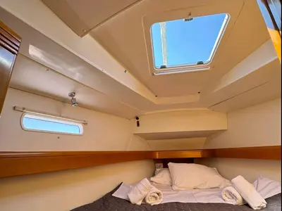 Cabin on FREYA, a Jeanneau Sun Odyssey 42DS sailboat at Volos, Greece