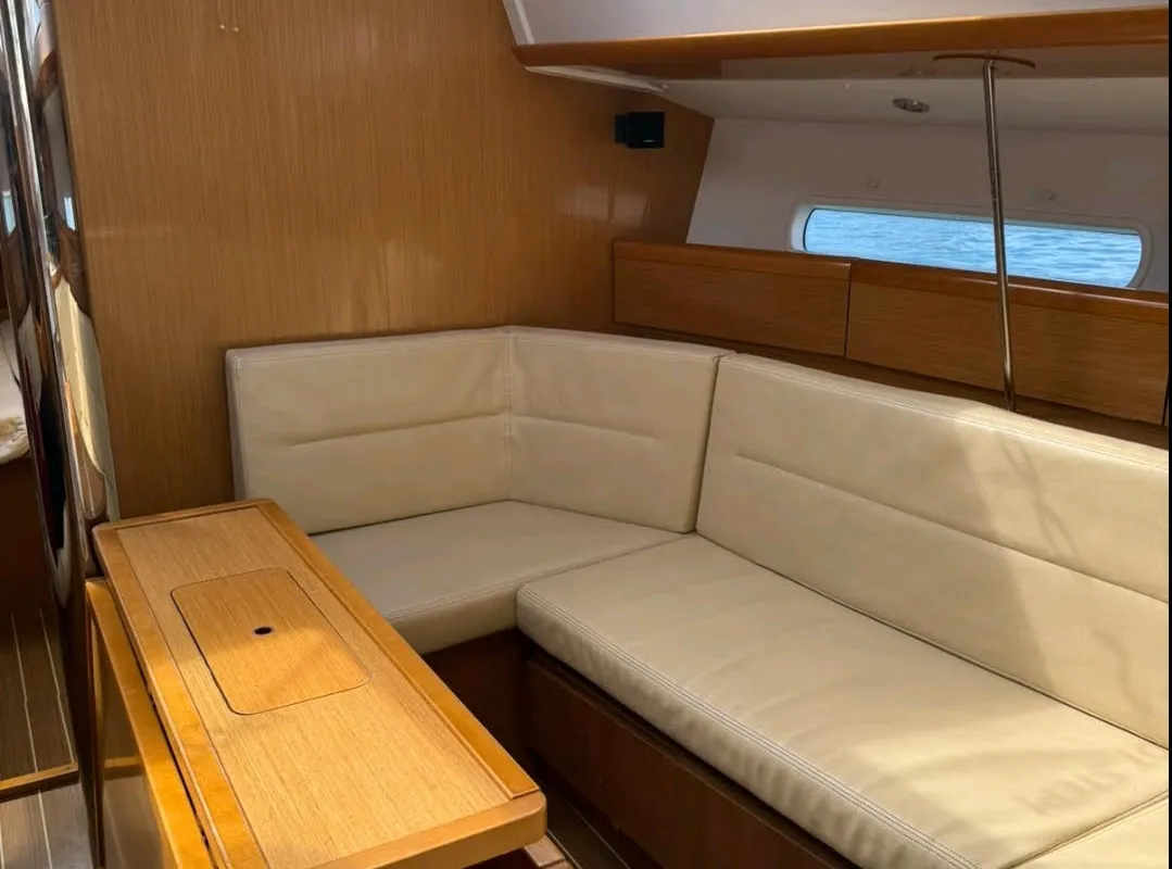 Salon of FREYA, a Jeanneau Sun Odyssey 42DS sailboat at Volos, Greece