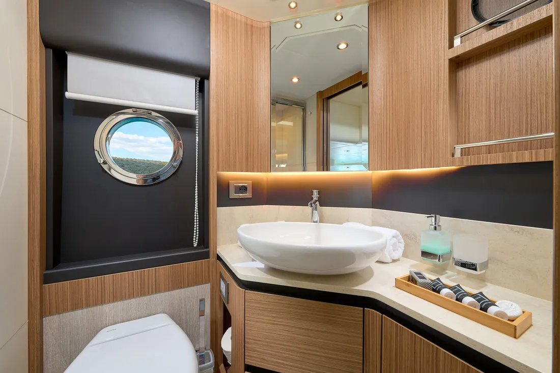 Head on Viva La Vida, a Absolute 50 Fly motor yacht at Podstrana - Miljevac, Croatia
