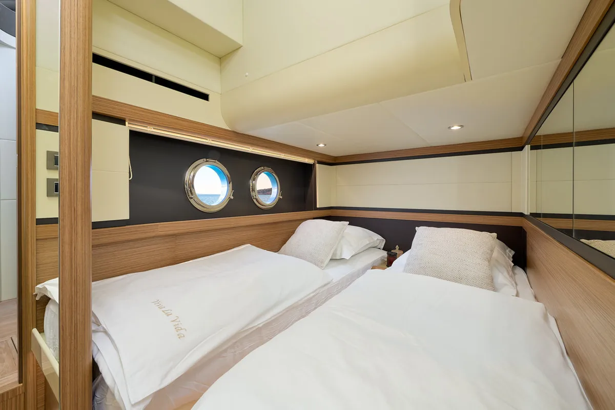 Cabin on Viva La Vida, a Absolute 50 Fly motor yacht at Podstrana - Miljevac, Croatia