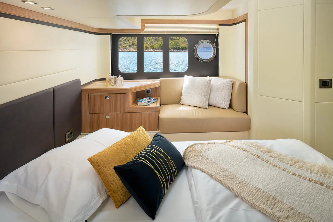 Cabin on Viva La Vida, a Absolute 50 Fly motor yacht at Podstrana - Miljevac, Croatia