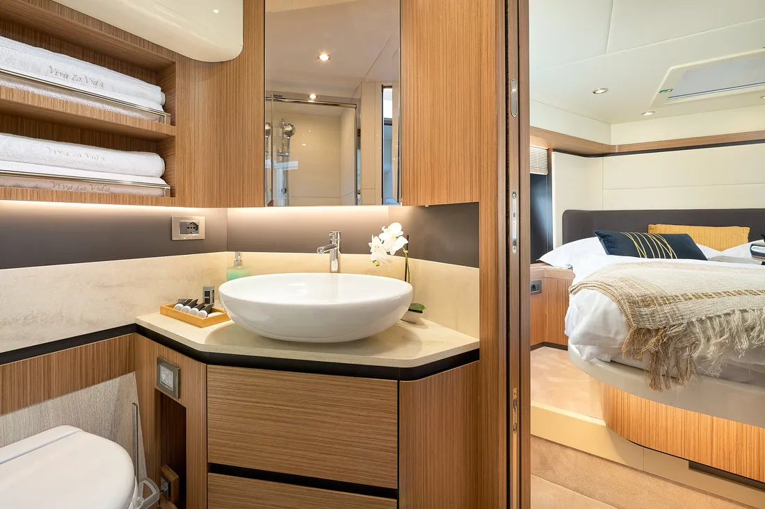 Head on Viva La Vida, a Absolute 50 Fly motor yacht at Podstrana - Miljevac, Croatia