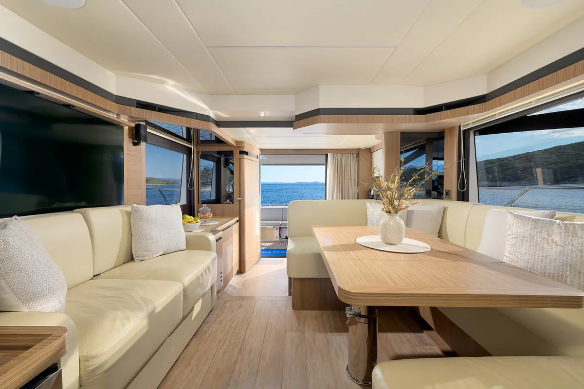 Salon of Viva La Vida, a Absolute 50 Fly motor yacht at Podstrana - Miljevac, Croatia