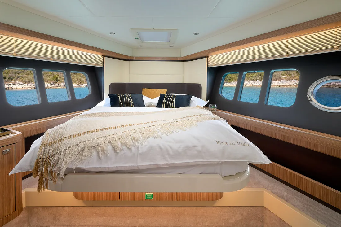 Cabin on Viva La Vida, a Absolute 50 Fly motor yacht at Podstrana - Miljevac, Croatia