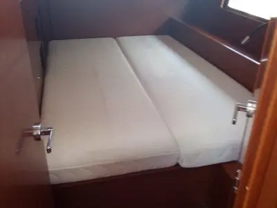 Cabin on Alice, a Beneteau Oceanis 46.1 sailboat at Cannigione, Italy