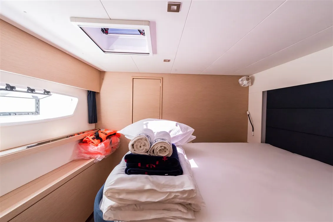Cabin on Sunny Wave, a Fountaine Pajot Saona 47 catamaran at Seget Donji, Croatia