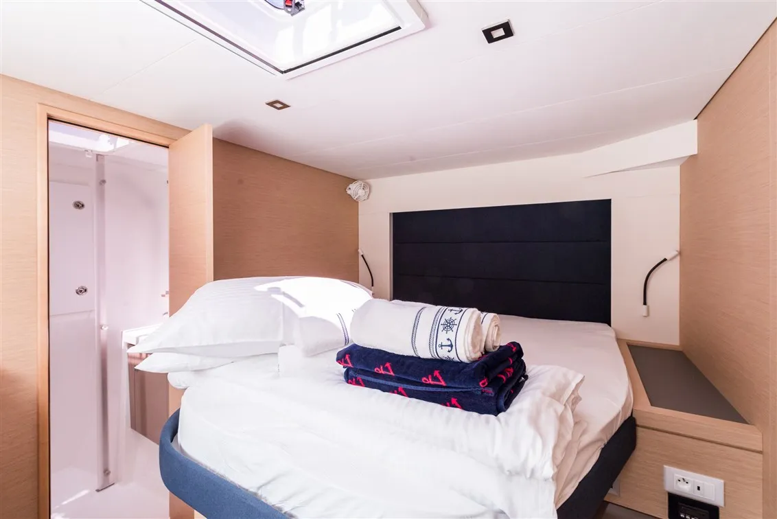 Cabin on Sunny Wave, a Fountaine Pajot Saona 47 catamaran at Seget Donji, Croatia