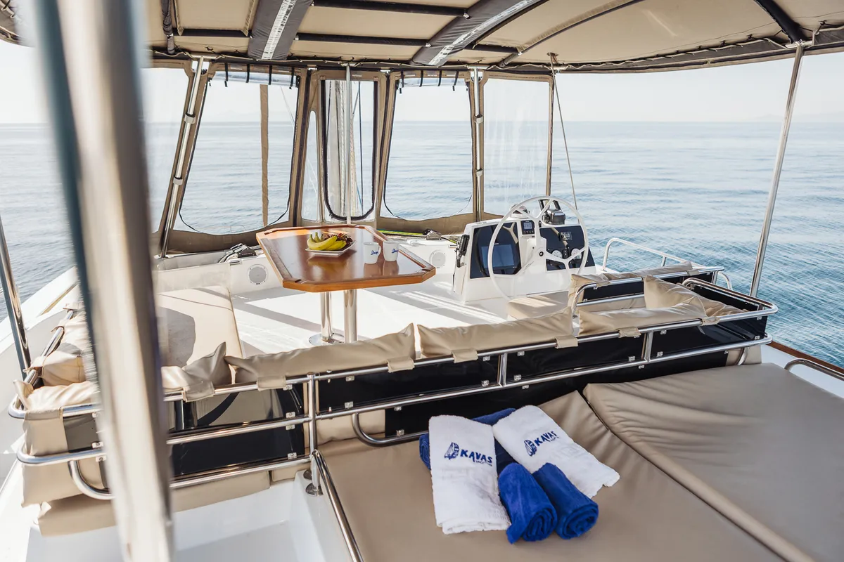Cockpit of Bali 4.8 - 6 cab., a catamaran at Agios Stefanos, Greece