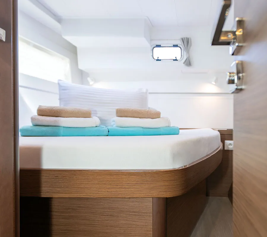 Cabin on Monarch 2020, a Lagoon 40 catamaran at Primošten, Croatia