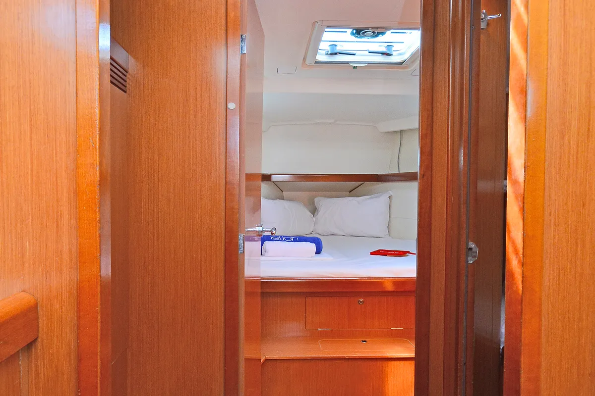 Cabin on Elena, a Beneteau Oceanis 43 sailboat at Athens, Greece