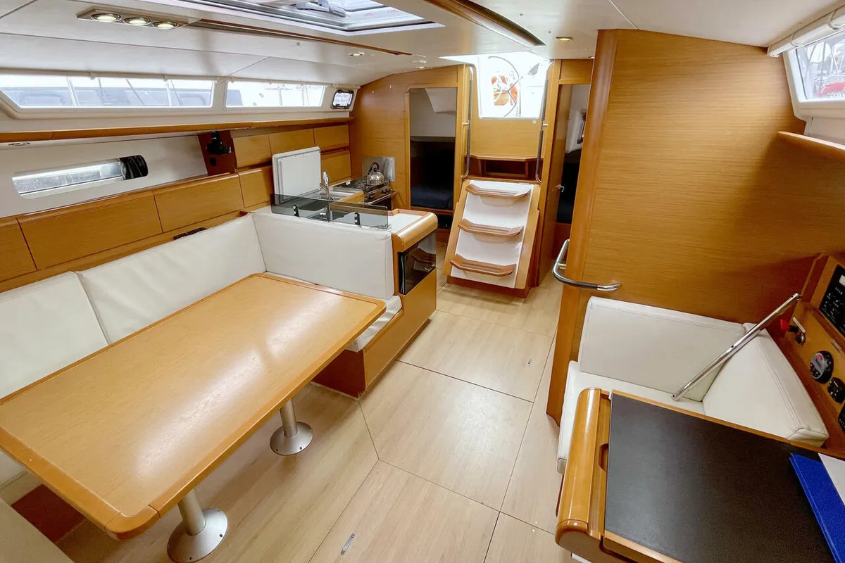 Salon of Bruce, a Jeanneau Sun Odyssey 439 sailboat at Heiligenhafen, Germany