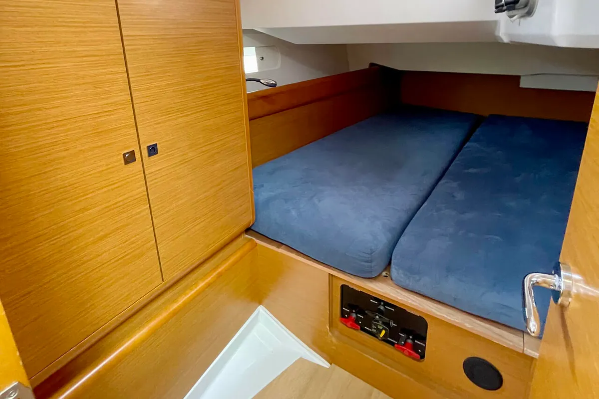 Cabin on Bruce, a Jeanneau Sun Odyssey 439 sailboat at Heiligenhafen, Germany
