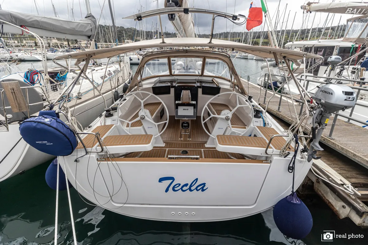 Cockpit of Tecla - Water maker, Solar Panel - BOTH SAILS triradial, Retractabile Bow Trust, a Hanse 388 sailboat at Cannigio…