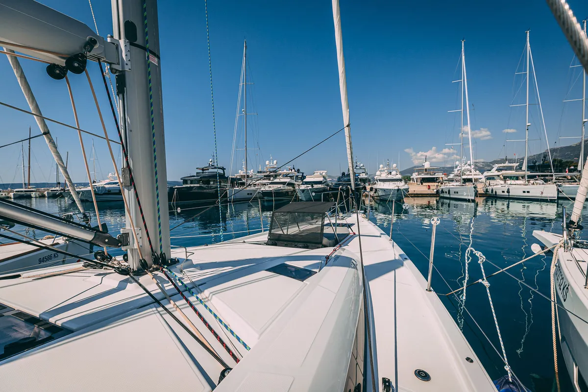 Exterior view of Il Gatto, a Jeanneau 54 sailboat at Kaštela, Croatia