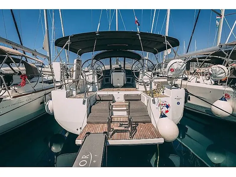 Exterior view of Il Gatto, a Jeanneau 54 sailboat at Kaštela, Croatia
