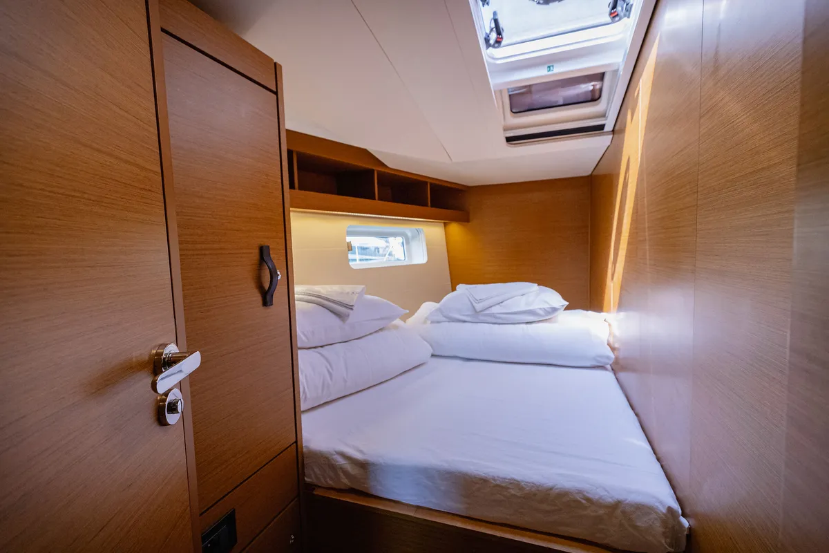 Cabin on Il Gatto, a Jeanneau 54 sailboat at Kaštela, Croatia