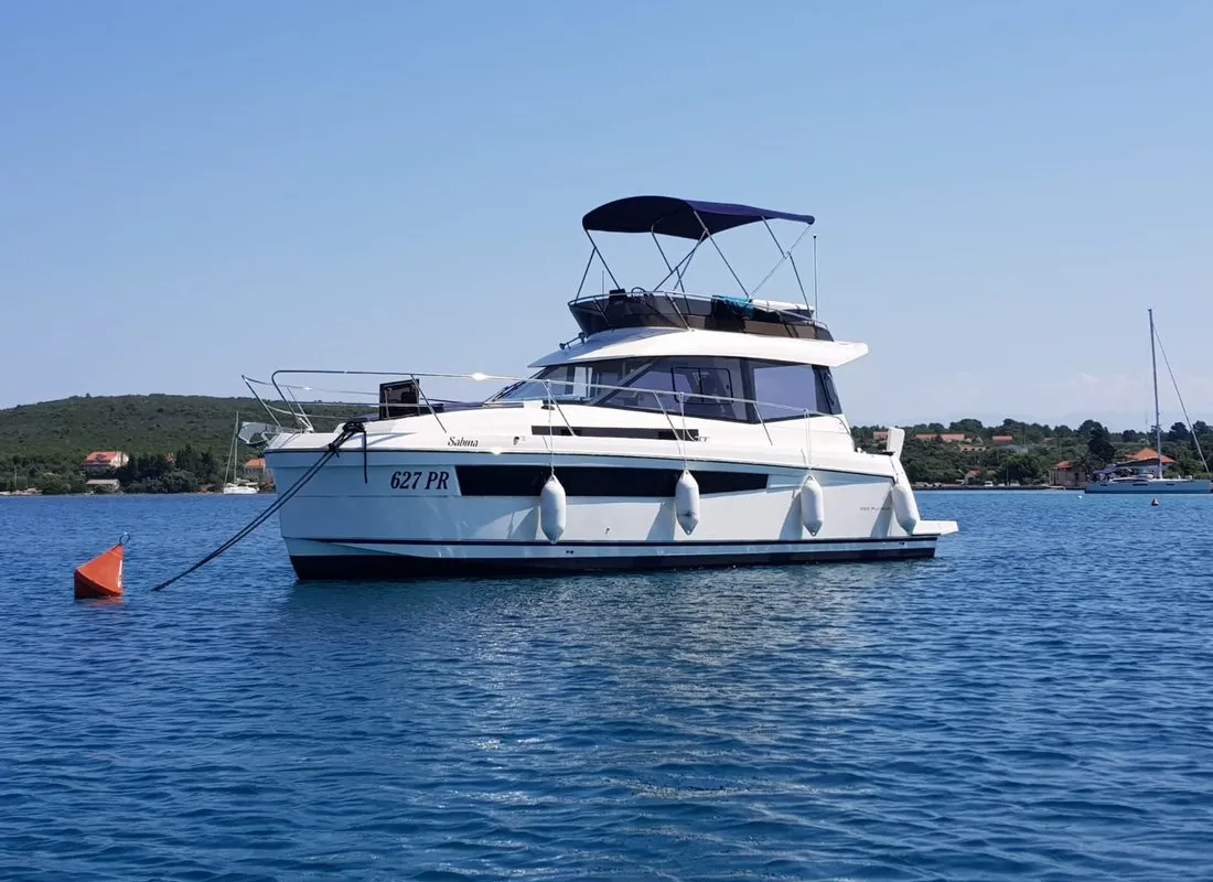 Exterior view of Sabina, a Delphia Yachts Platinum 989 Fly motor yacht at Kukljica, Croatia