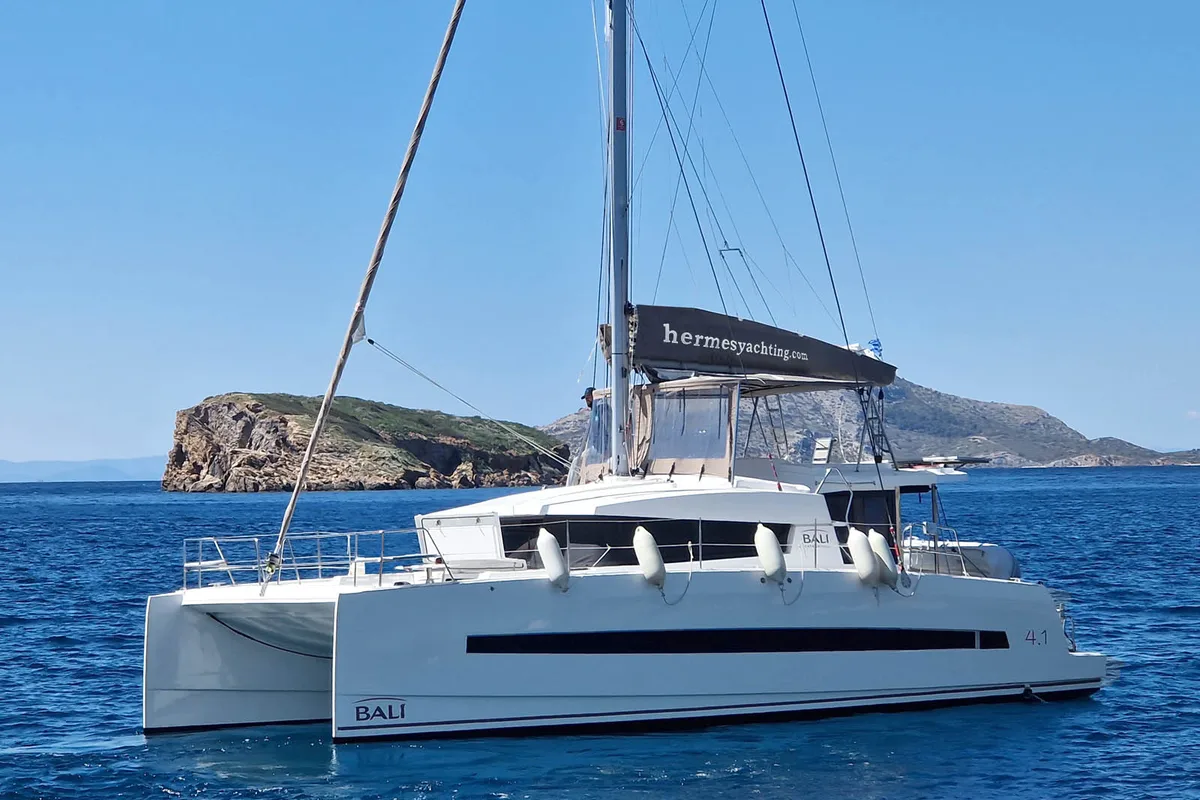 Exterior view of Micha, a Bali 4.1 - 4 + 2 cab.* catamaran at Lavrion, Greece