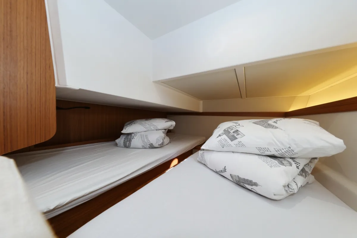 Cabin on Vita Bella, a Greenline 39 motor yacht at Grad Biograd na Moru, Croatia
