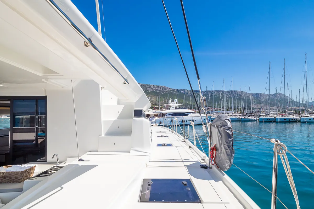 Badi, a Lagoon 50 catamaran at Kaštela, Croatia
