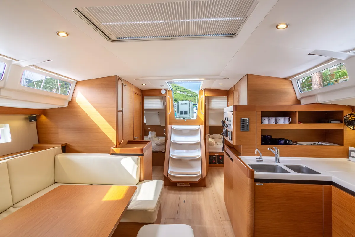 Salon of Don Carlo, a Jeanneau Sun Odyssey 490 sailboat at Rodi Garganico, Italy