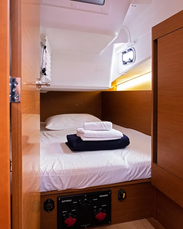 Cabin on Sky Kiss, a Jeanneau Sun Odyssey 410 sailboat at Split, Croatia