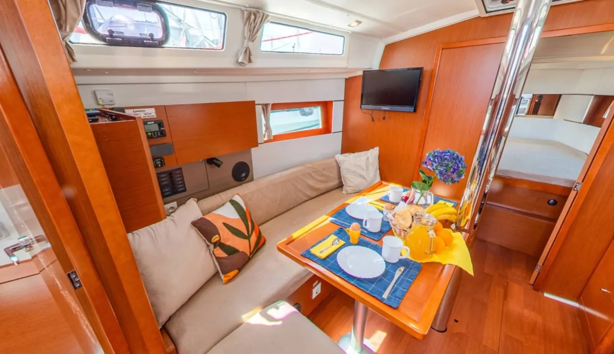 Salon of Sailor Jupiter, a Beneteau Oceanis 38.1 sailboat at Općina Medulin, Croatia
