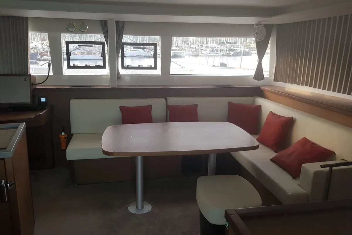 Salon of Fo's, a Lagoon 450 F catamaran at Agios Stefanos, Greece