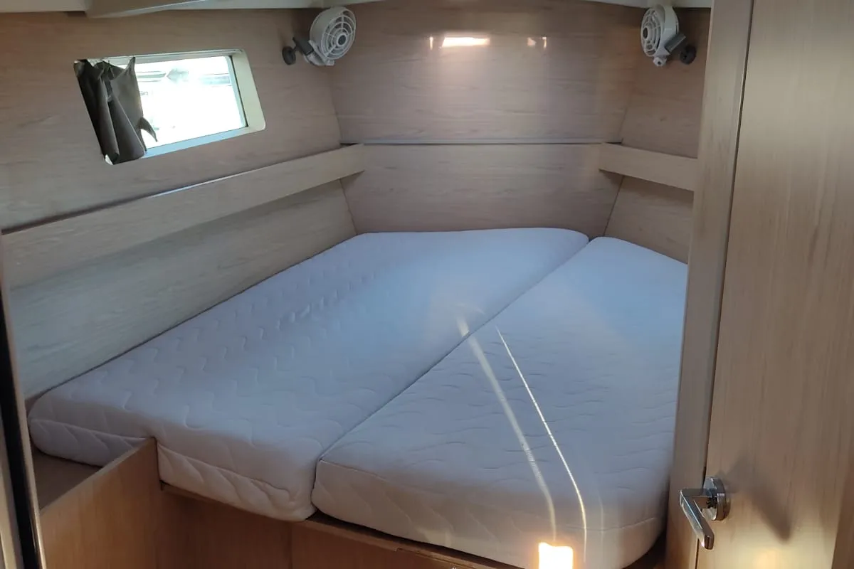 Cabin on Nina, a Beneteau Oceanis 41.1 sailboat at Salerno, Italy