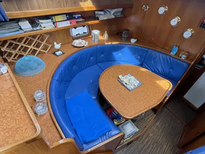 Salon of Jupiter, a Vri-Jon Contessa 45 motorboat at Heukelum, Netherlands