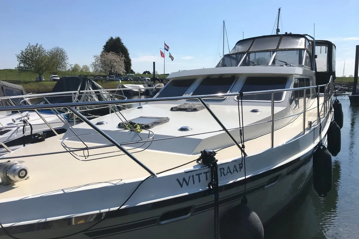 Exterior view of Jupiter, a Vri-Jon Contessa 45 motorboat at Heukelum, Netherlands