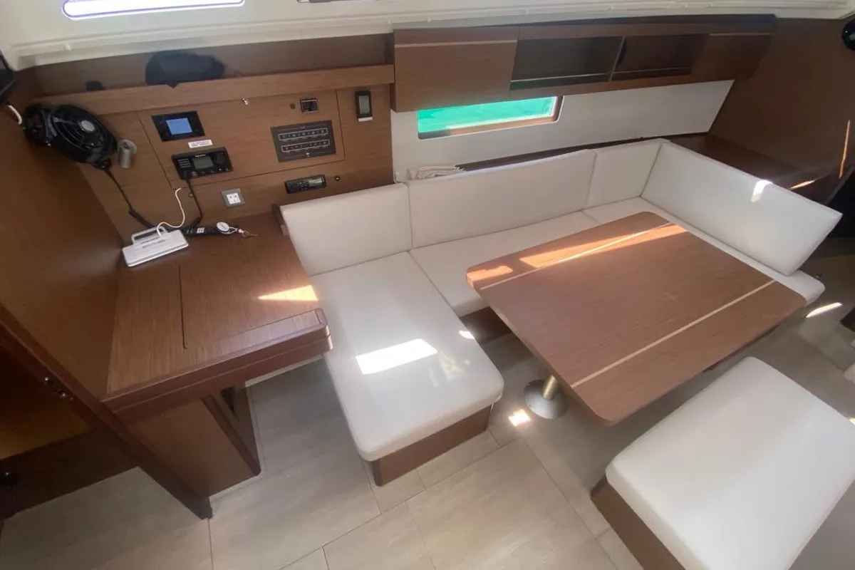 Salon of Kiki, a Beneteau Oceanis 40.1 sailboat at Općina Rogoznica, Croatia