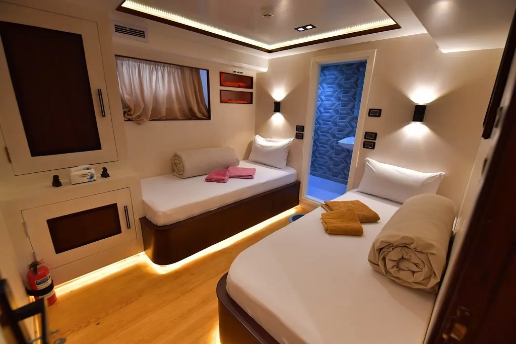 Cabin on Twin bed cabin lower deck 4, a Gulet Luxury Motor Yacht motorboat at Sharm El Sheikh, Egypt