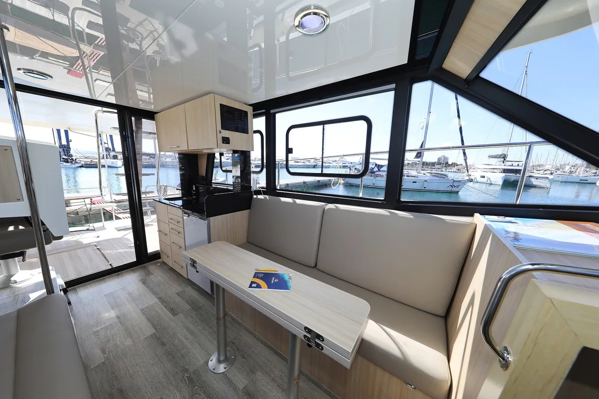 Salon of Batu, a Cobra Yachts Futura 40 Grand Horizon motor yacht at Grad Vodice, Croatia