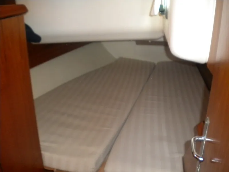 Cabin on Panic, a Jeanneau Sun Odyssey 40 sailboat at Athens, Marina Delta Kallithea, Greece