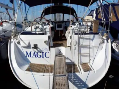 Deck of Blue Magic, a Beneteau Oceanis 523 sailboat at Απολλωνία, Greece