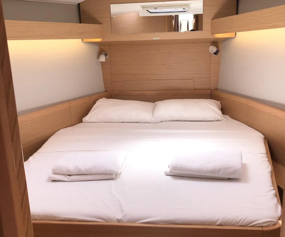 Cabin on Nikolas-Aegeas, a Dufour 430 sailboat at Kos, Greece