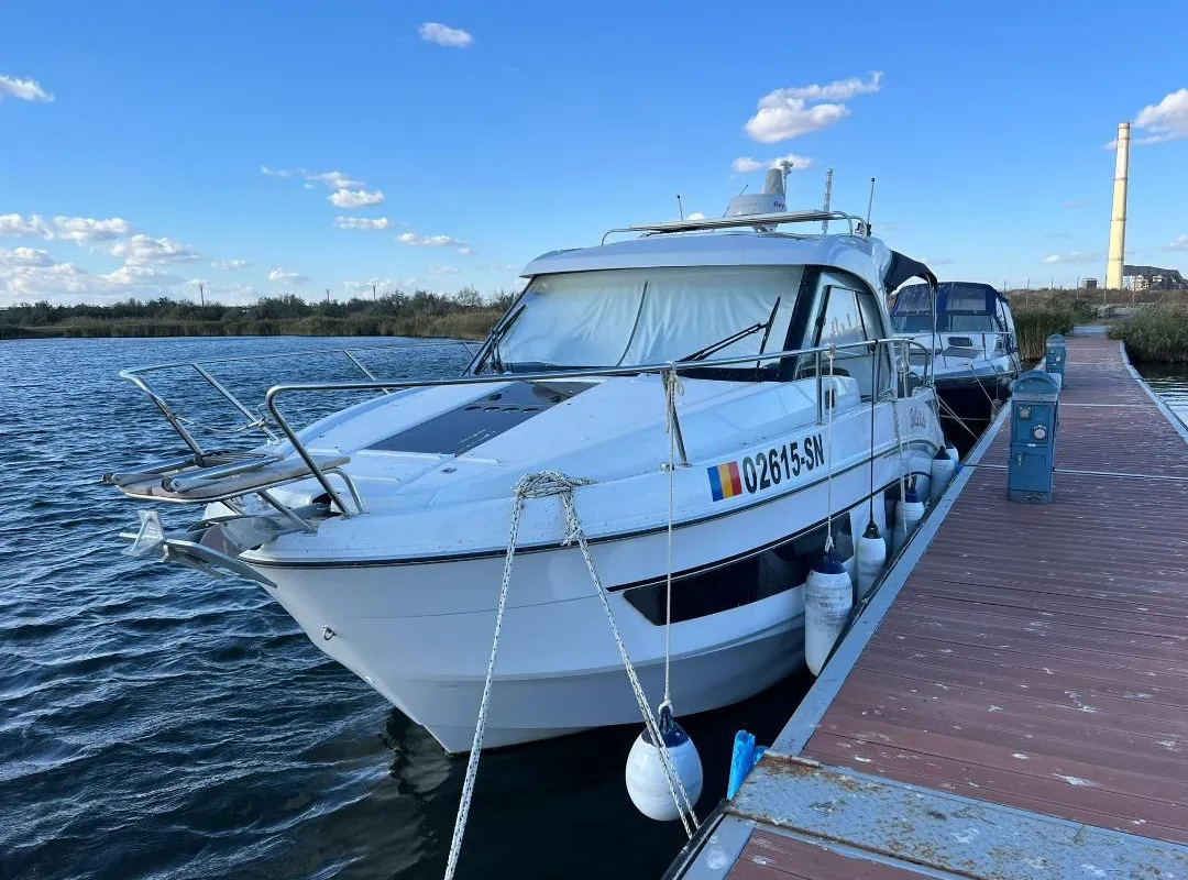 Bella Vista, a Beneteau Antares 9 motorboat at Grad Pula, Croatia