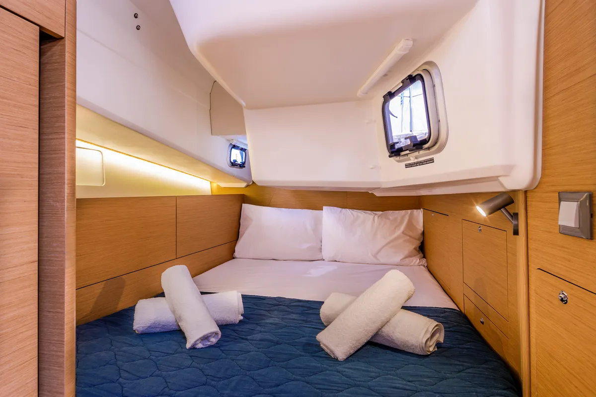 Cabin on Barracuda, a Jeanneau Sun Odyssey 410 sailboat at Benitses, Greece