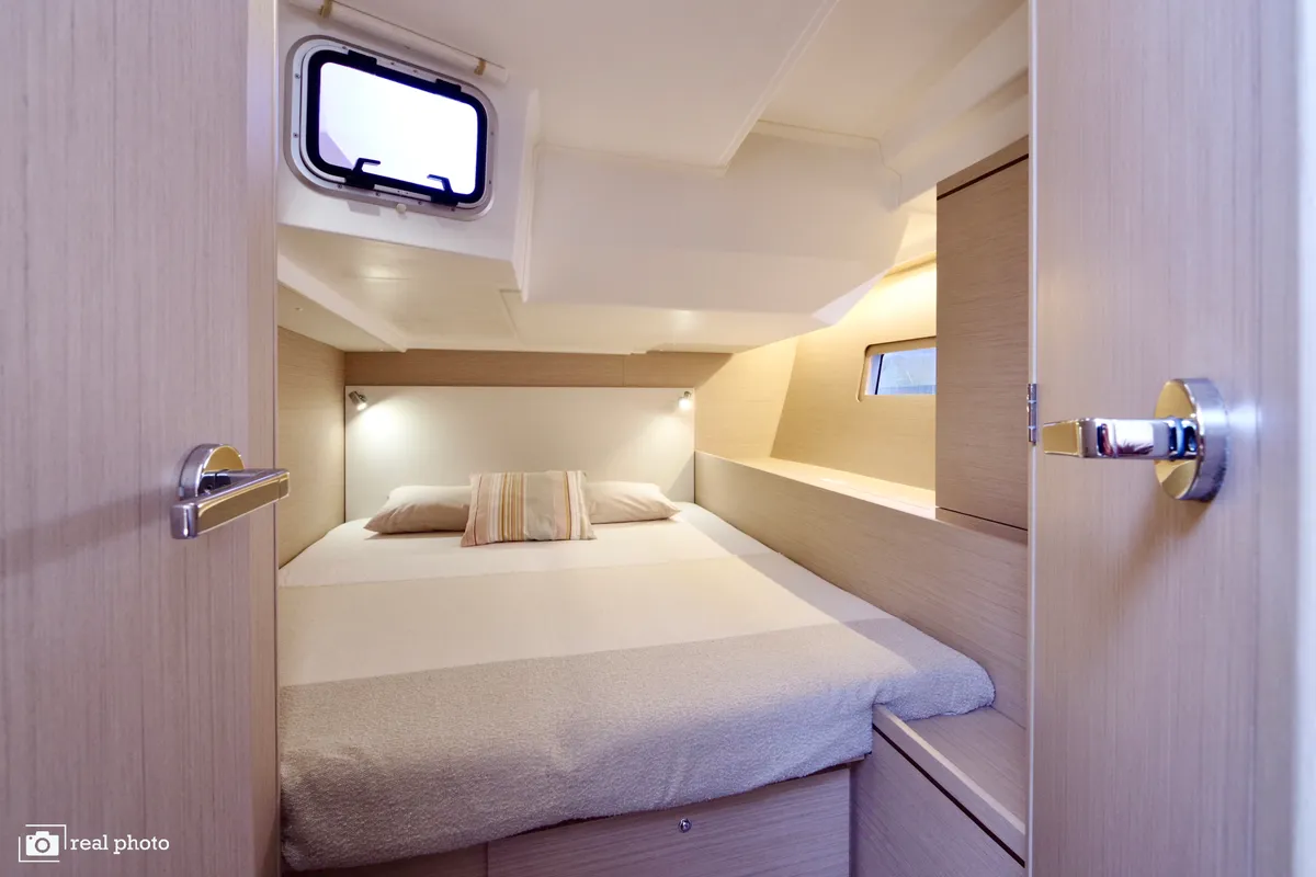 Cabin on Orsa 4, a Beneteau Oceanis 51.1 sailboat at Cannigione, Italy