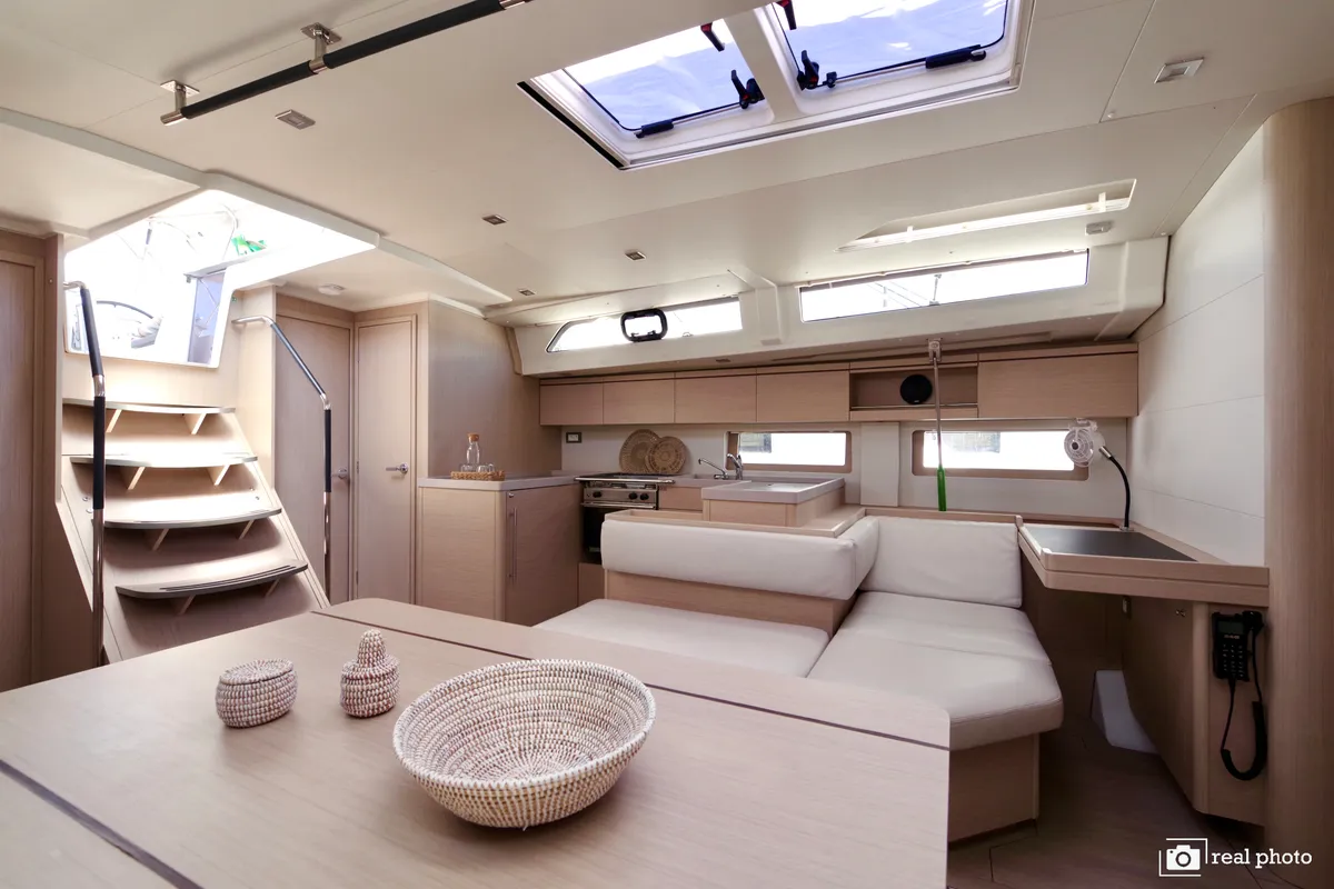 Salon of Orsa 4, a Beneteau Oceanis 51.1 sailboat at Cannigione, Italy
