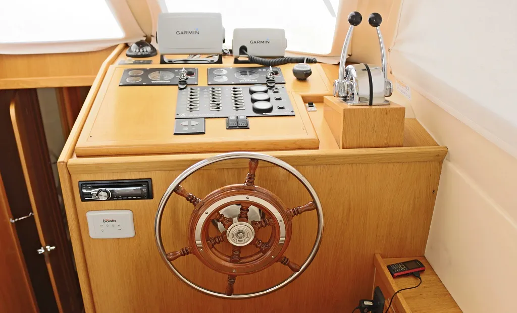 Cockpit of Vella, a SAS - Vektor Adria 1002 Vektor motorboat at Sukošan, Croatia