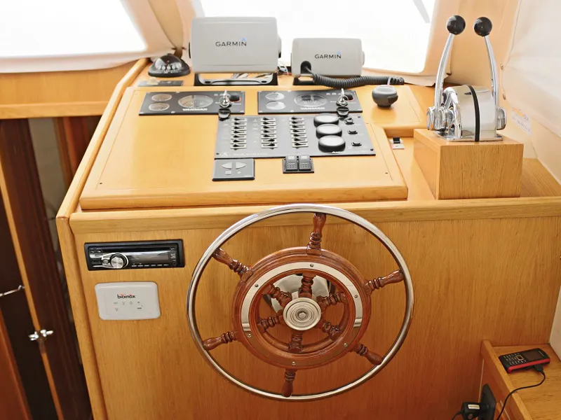 Cockpit of Vella, a SAS - Vektor Adria 1002 Vektor motorboat at Sukošan, Croatia