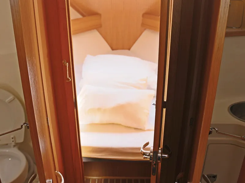 Cabin on Vella, a SAS - Vektor Adria 1002 Vektor motorboat at Sukošan, Croatia