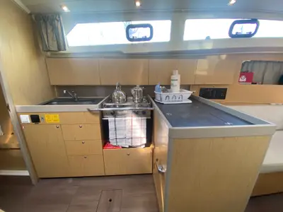 Galley of Take a bow, a Beneteau Oceanis 411 sailboat at Road Town, British Virgin Islands